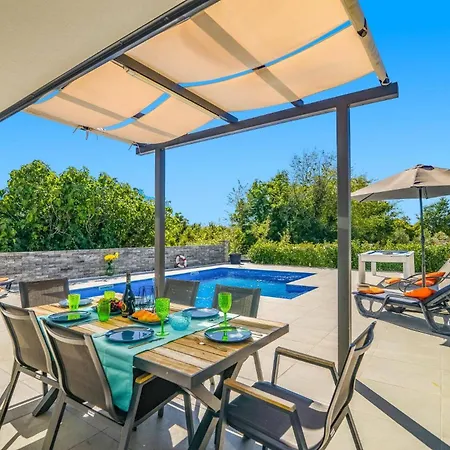 Lavandula By * Stokovci